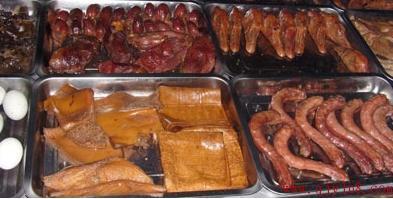 掌握地道鹵味，掘金長沙小吃市場——湖南食為天小吃培訓(xùn)學(xué)校專業(yè)鹵菜技術(shù)傳授